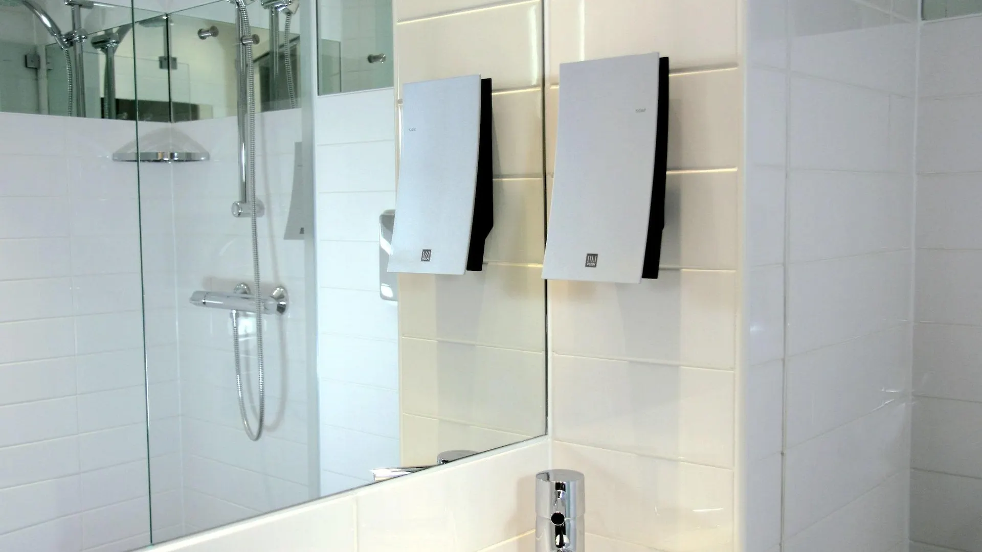 *** Отель Four Points Flex By Sheraton Кардифф Великобритания