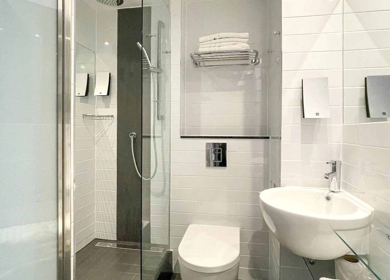 Four Points Flex By Sheraton Кардифф 3*,