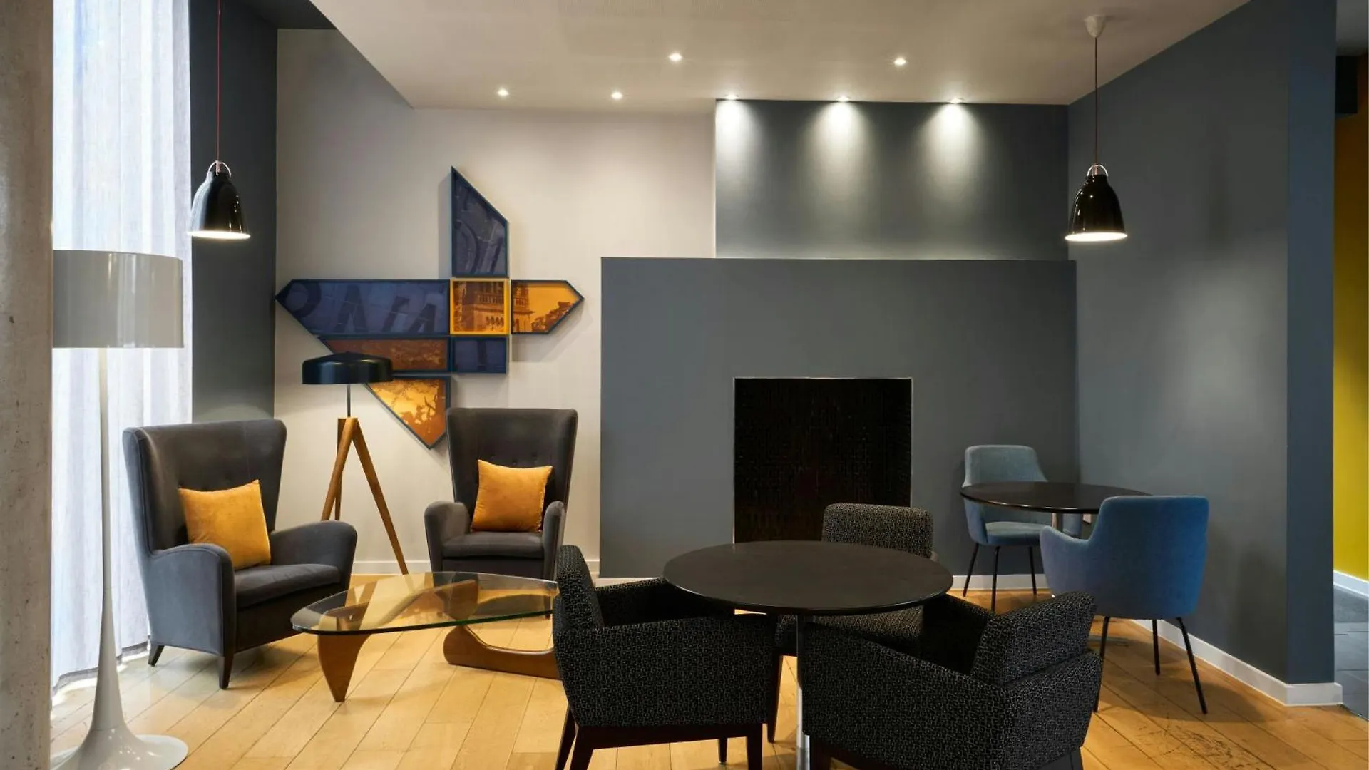 Four Points Flex By Sheraton Cardiff 3*,